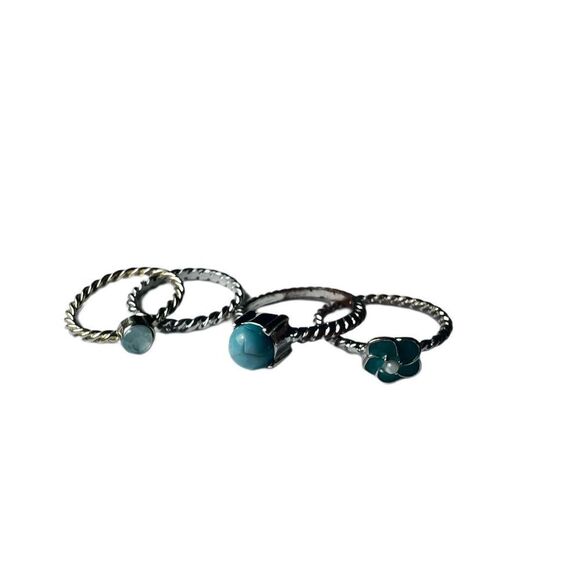 Set 4 twist rope rings w/blue stone, rhinestone & flower, silver/gold 7 to 8.25 - Picture 2 of 4